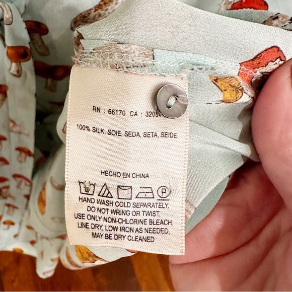 RARE Anthropologie Moulinette Soeurs Toadstool Mushroom Women’s Tie Front Blouse - Picture 7 of 14